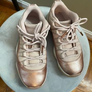 Air Jordan 11 Retro Low Rose Gold Metallic Women's 7